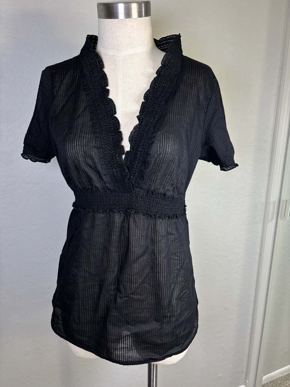 Laundry By Shelli Segal Black Sheer Striped V-Neck Smocked Babydoll Blouse